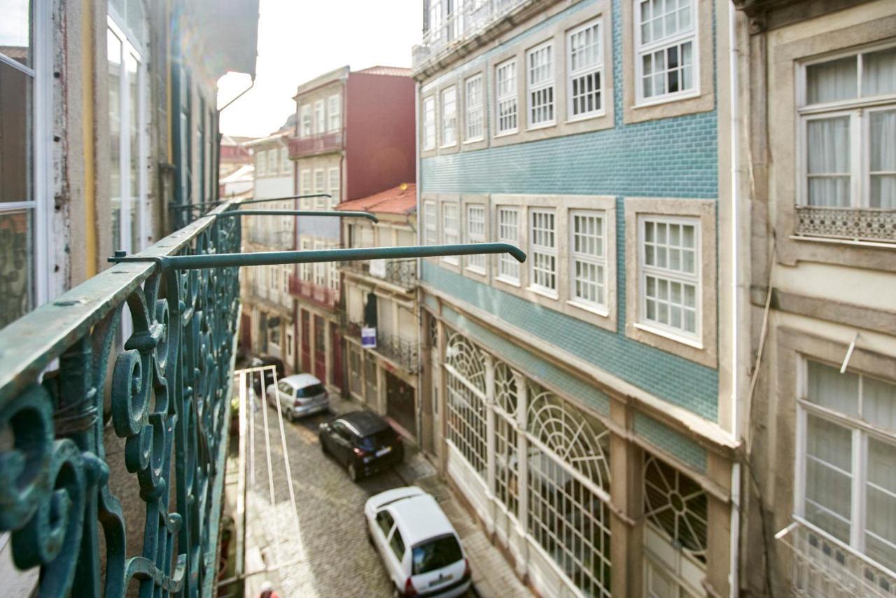 Market Place Porto Luaran gambar