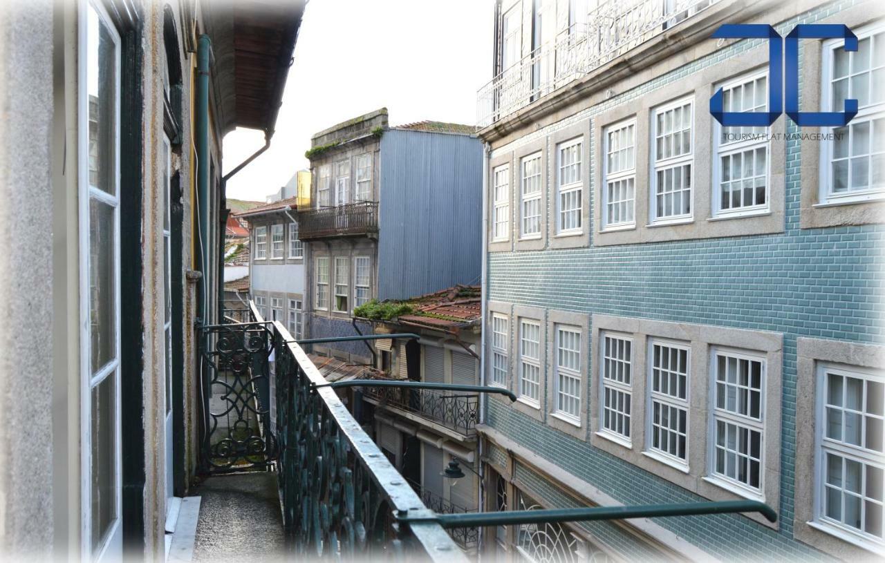 Market Place Porto Luaran gambar
